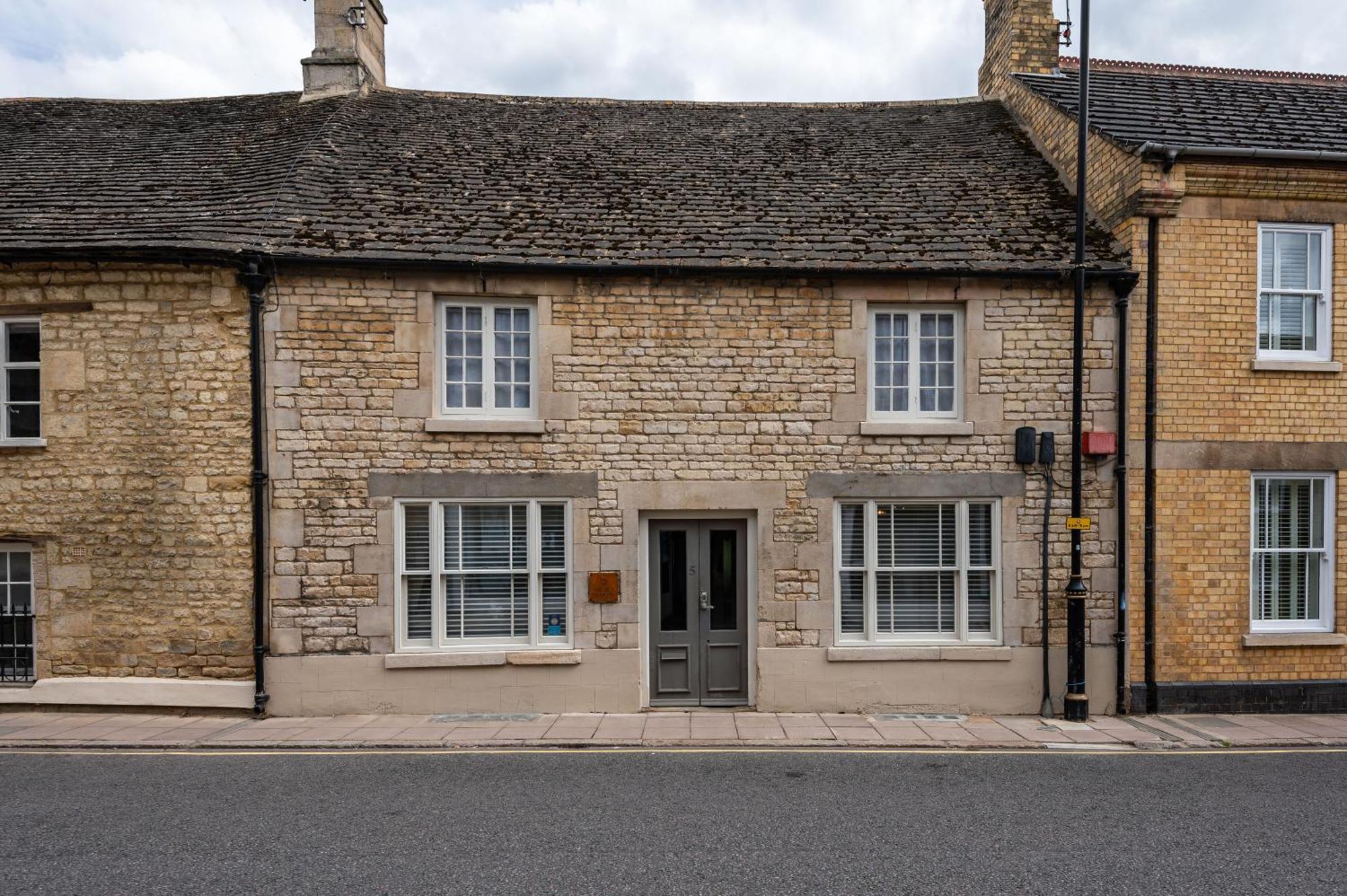 Luxury Town Centre Loft Apartment In Converted Granary Stamford Eksteriør bilde